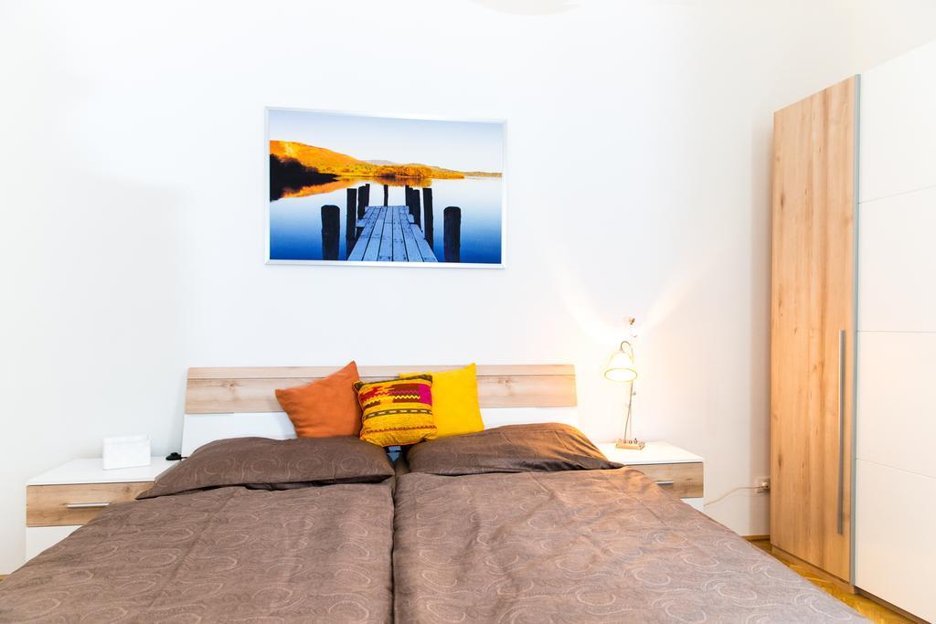 The Barts Apartments - Self Check-In Vienna Room photo